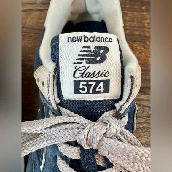 New Women's 574 Classic New Balance Navy & Gray Shoes Sneakers WL574EVN - US 11 - Picture 4 of 15
